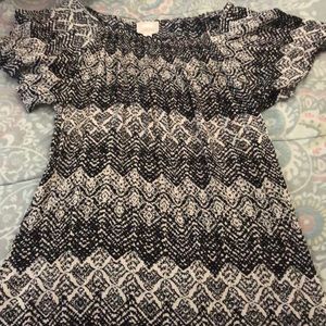 Cute print flowy top